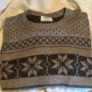 Old Navy Black and Gray Crewneck Sweater